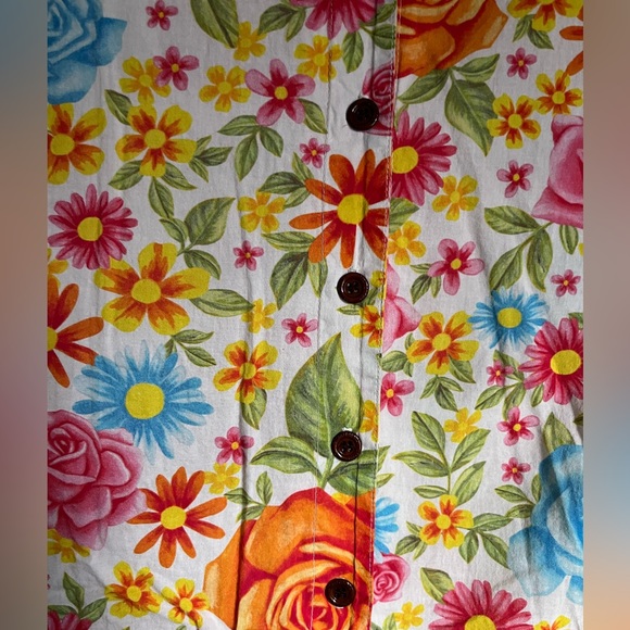 Big Bud Press Vintage Wallpaper Pantry Button-Up - Small - Picture 4 of 4